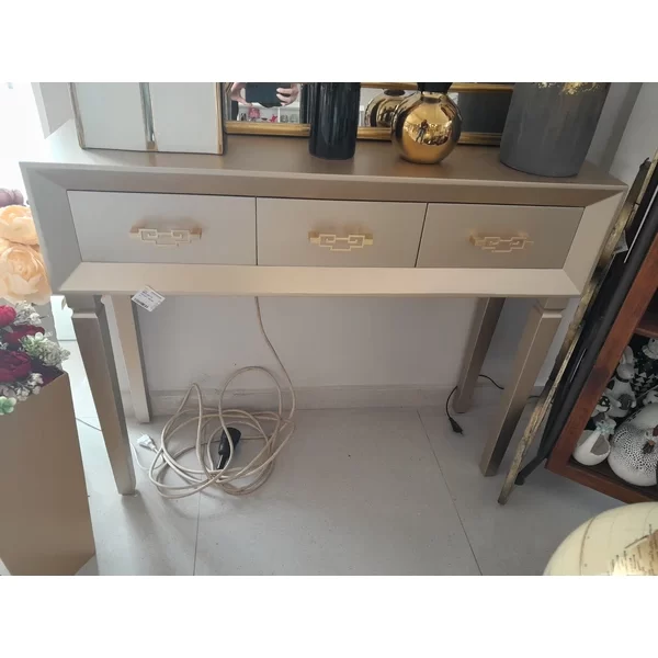 Конзола шампањ